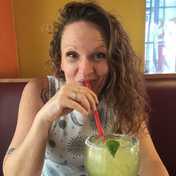 Meet your Posher, Holly - Picture 8 of 9